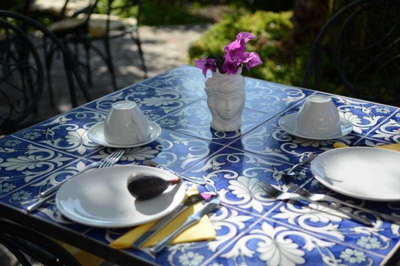 La Rossa Couette-café Salina (Sicily)