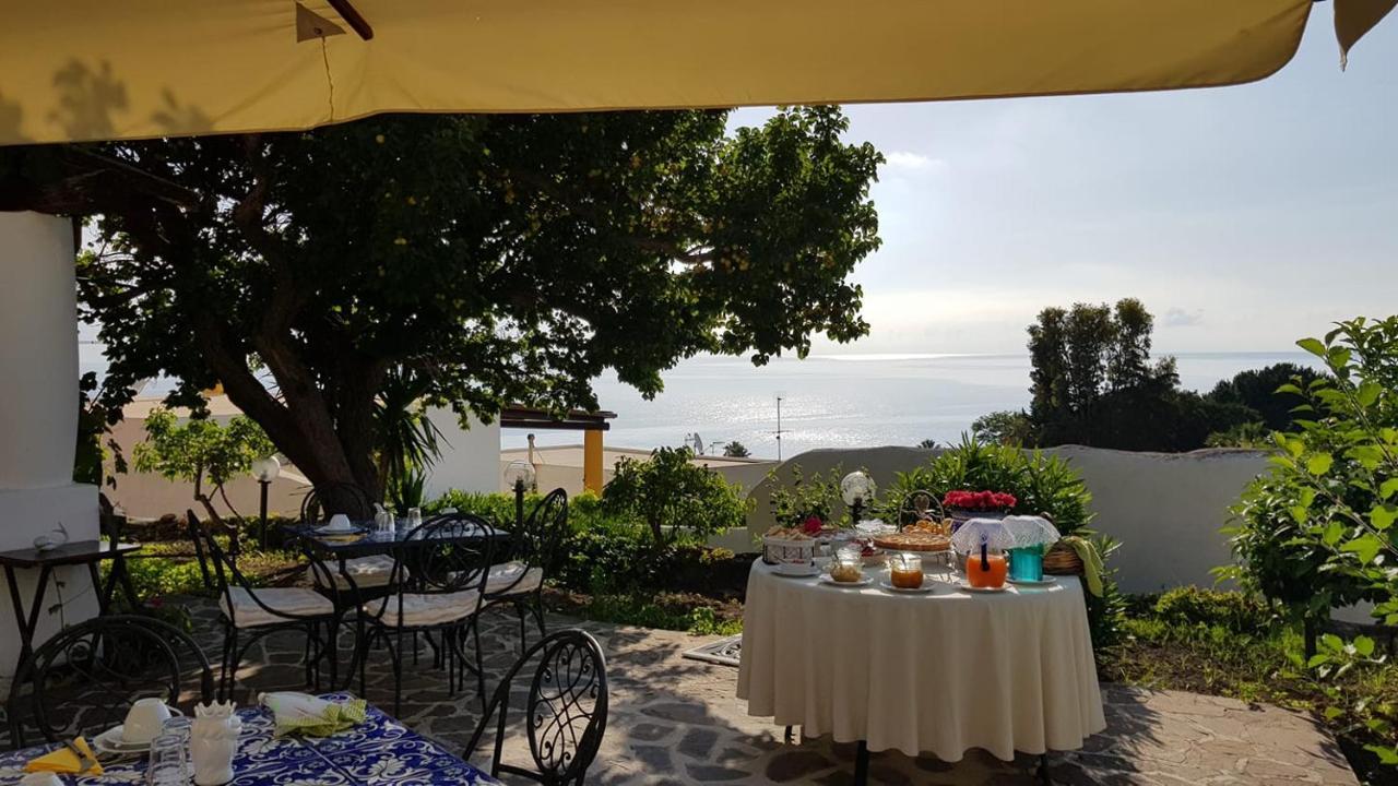 La Rossa Couette-café 3*